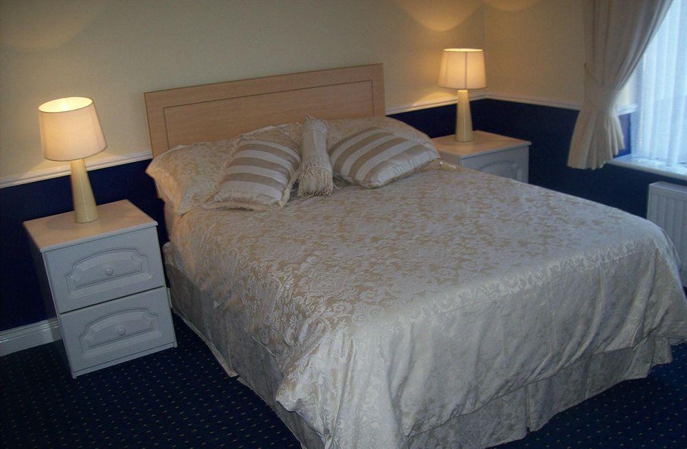 Hillview House Otel Lusk Dış mekan fotoğraf