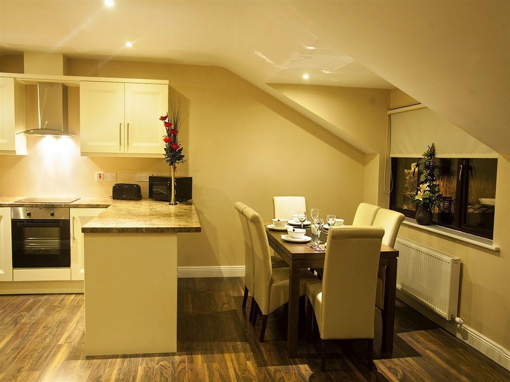 Hillview House Otel Lusk Dış mekan fotoğraf