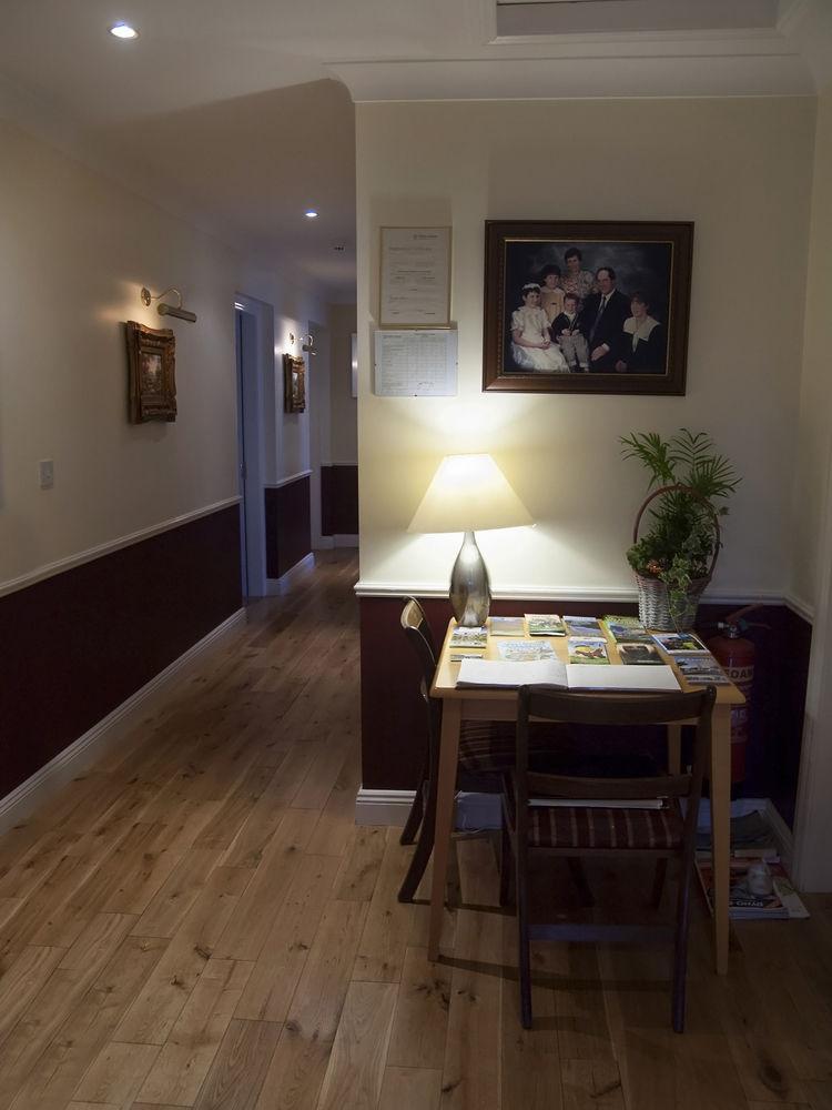 Hillview House Otel Lusk Dış mekan fotoğraf