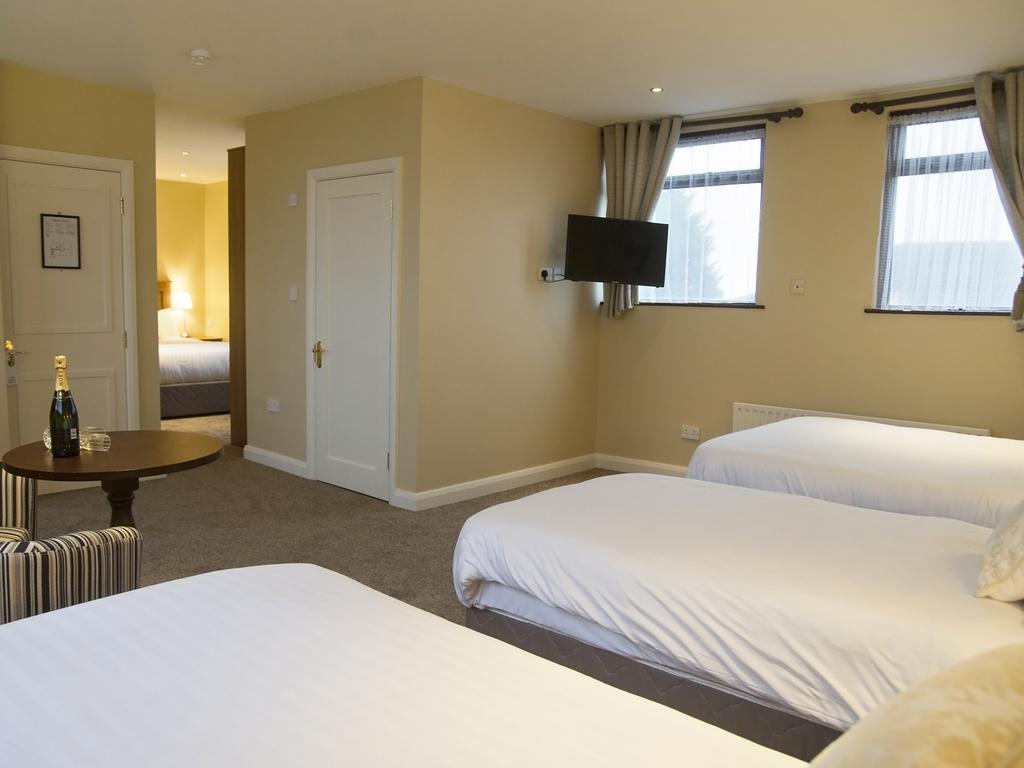 Hillview House Otel Lusk Dış mekan fotoğraf
