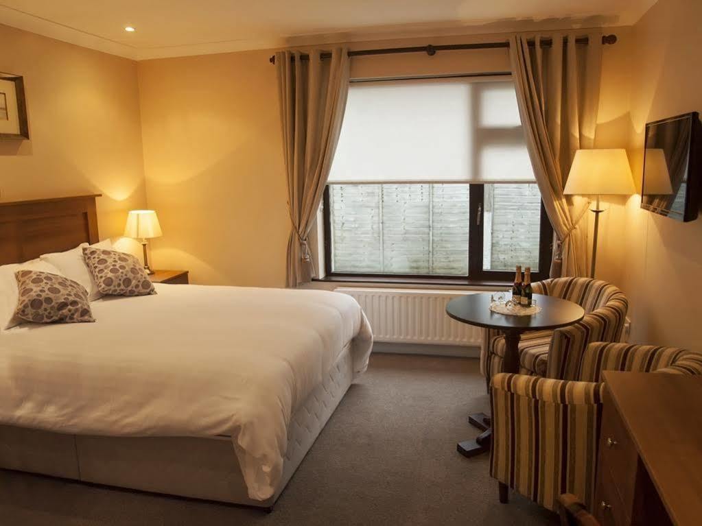 Hillview House Otel Lusk Dış mekan fotoğraf