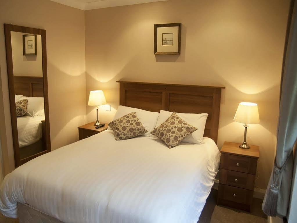 Hillview House Otel Lusk Dış mekan fotoğraf