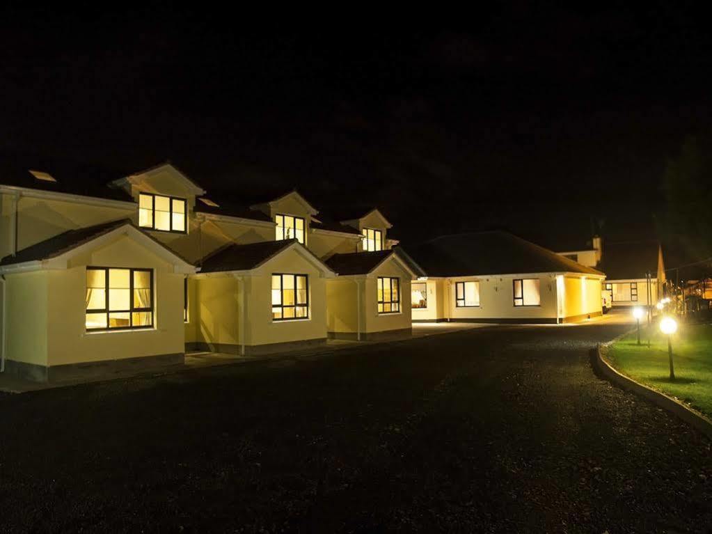 Hillview House Otel Lusk Dış mekan fotoğraf