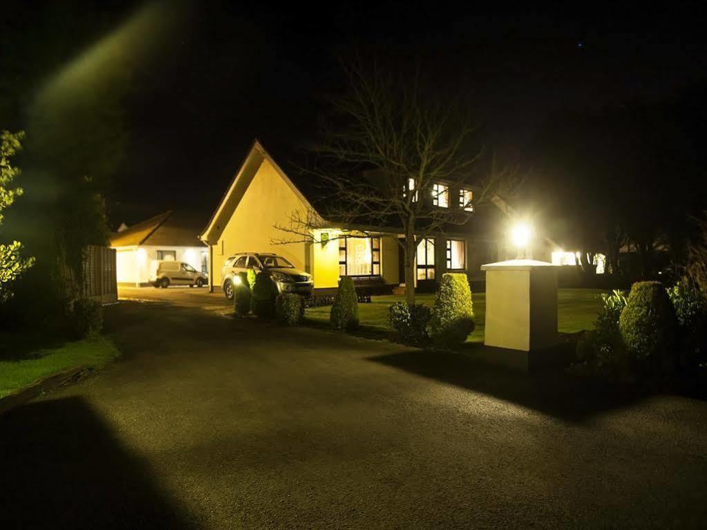 Hillview House Otel Lusk Dış mekan fotoğraf