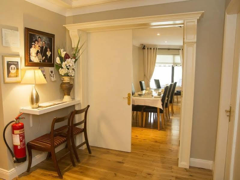 Hillview House Otel Lusk Dış mekan fotoğraf